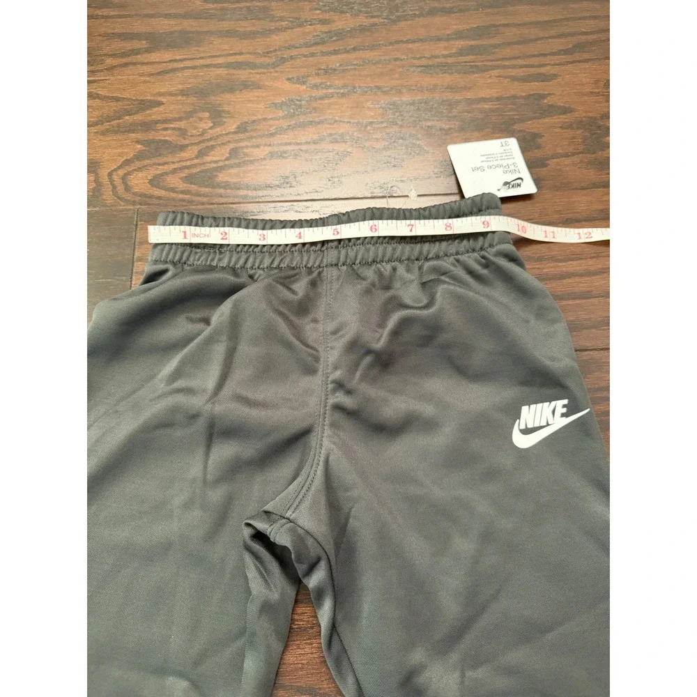 Nike Toddler 3-Piece Tracksuit Set Gray White 76N523-693 Size 3T NWT